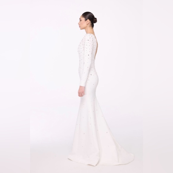 Honayda

Long Sleeve White Dress - Picture 3 of 12